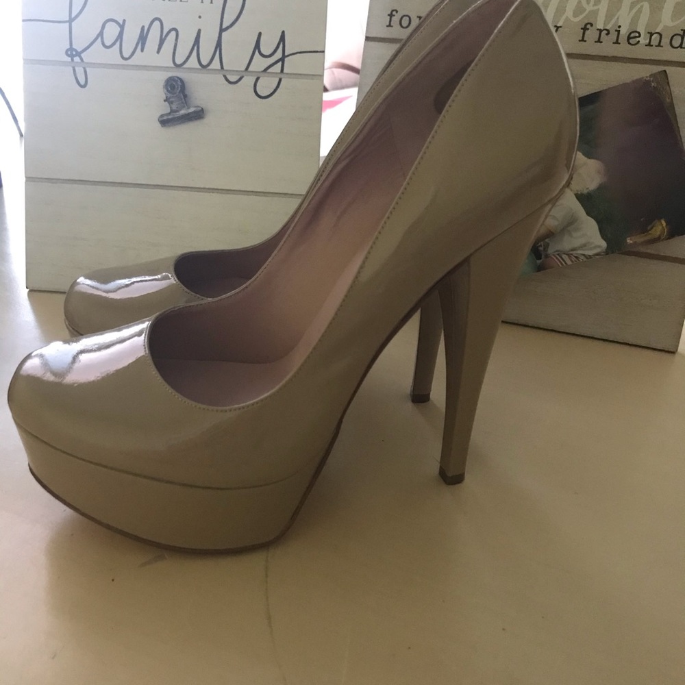 Alejandro Ingelmo “Grace” ultra high heel